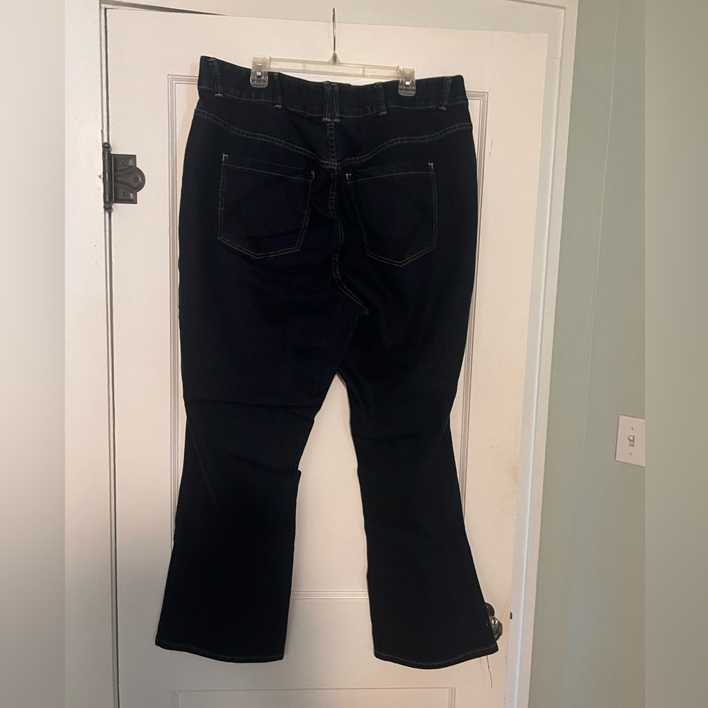 Women’s plus size 28 jeans, Lane Bryant, dark wash,tummy control, straig…